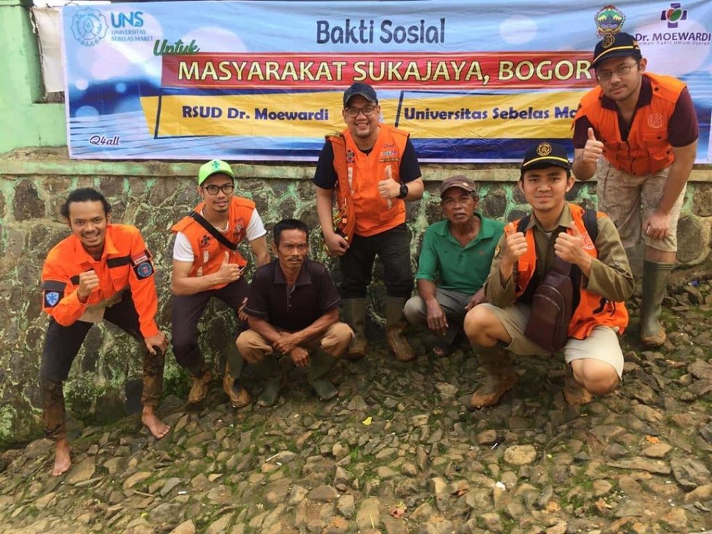 Bakti Sosial Korban Banjir di Bogor Jawa Barat
