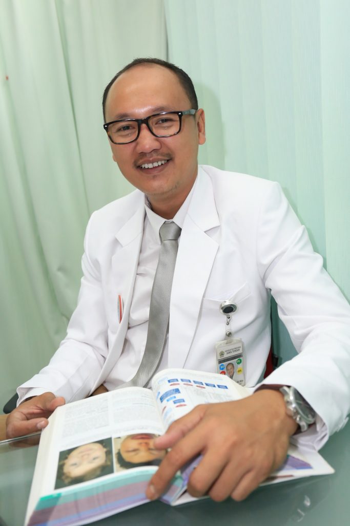 Nugrohoaji Dharmawan, dr.,SpKK, M.Kes.
