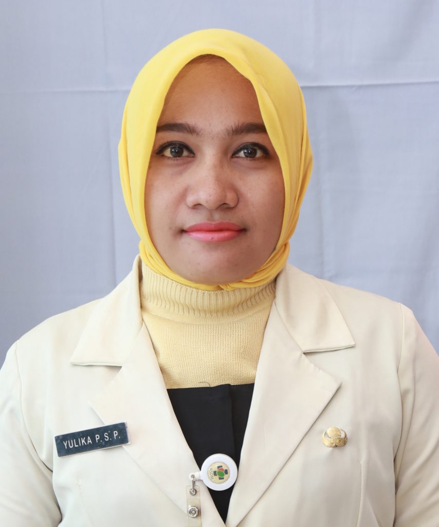 Yulika Prasetya, Amd.AK