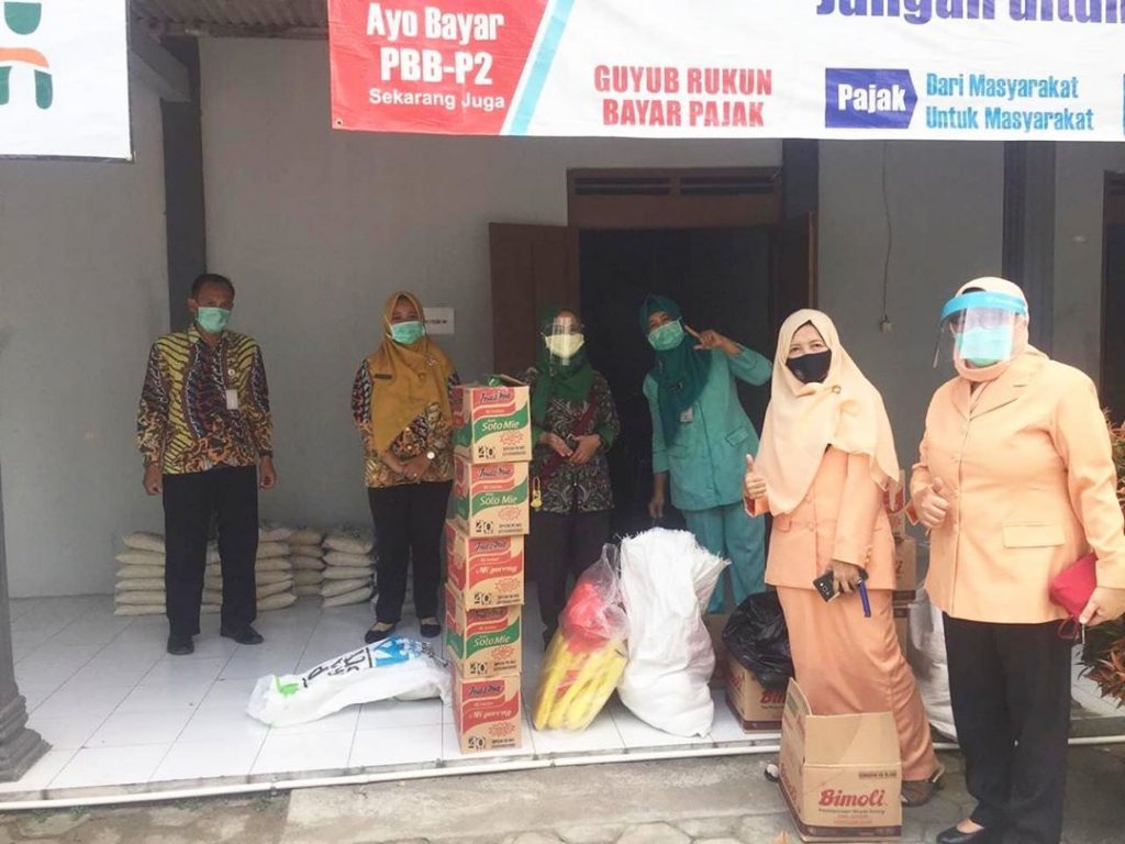 Bakti Sosial Dharma Wanita RSUD Dr. Moewardi