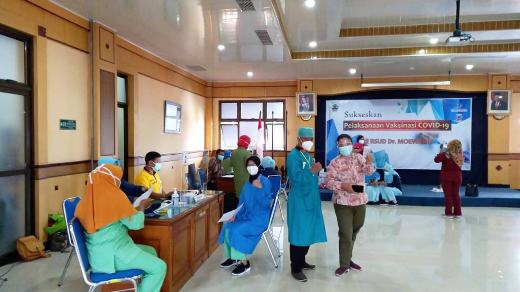 RSUD Dr. Moewardi Melakukan Percepatan Proses Vaksinasi Untuk Tenaga Kesehatan