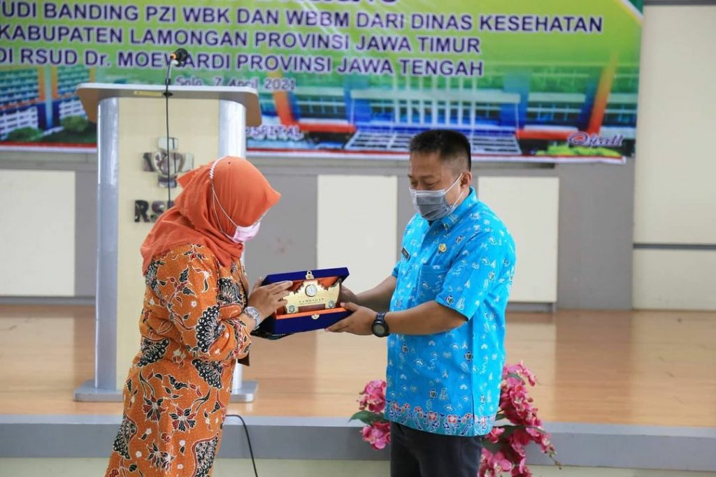 Studi Banding Dinas Kesehatan Pemkab. Lamongan Mengenai Tahapan-Tahapan Menuju WBBM di RSUD Dr. Moewardi