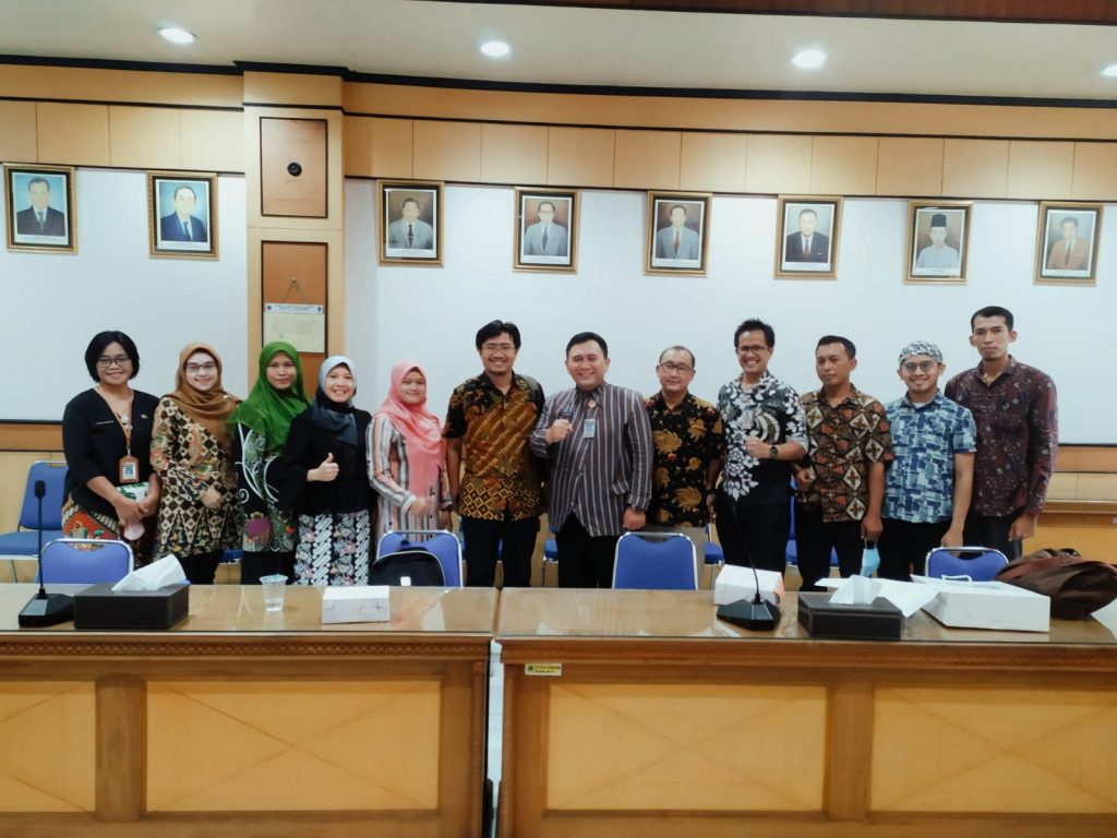 Penerimaan Studi Banding RSUD SLG Kediri di RSUD Dr. Moewardi