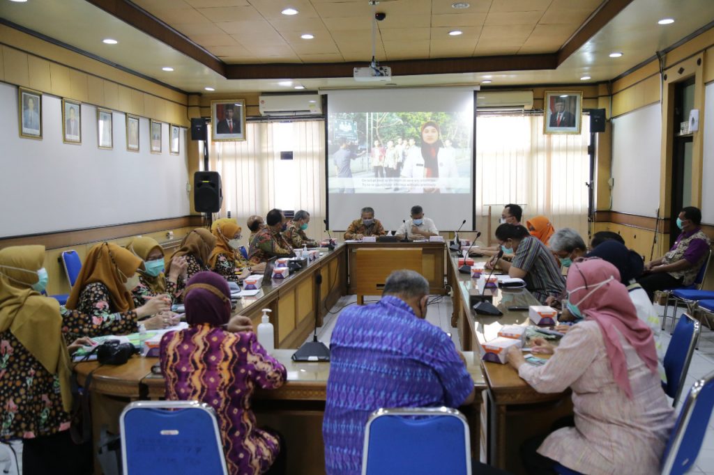 Studi Banding RSUD Sidoarjo ke RSUD Dr. Moewardi