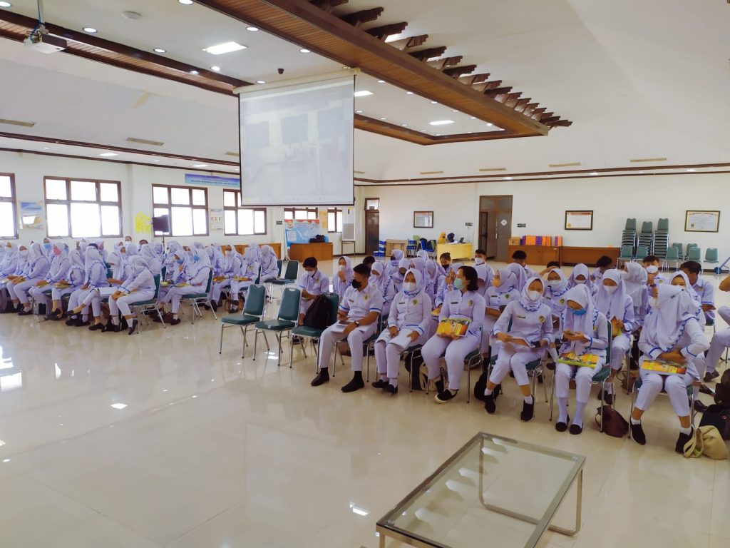 Pradik Keperawatan Mahasiswa Keperawatan di RSUD Dr. Moewardi