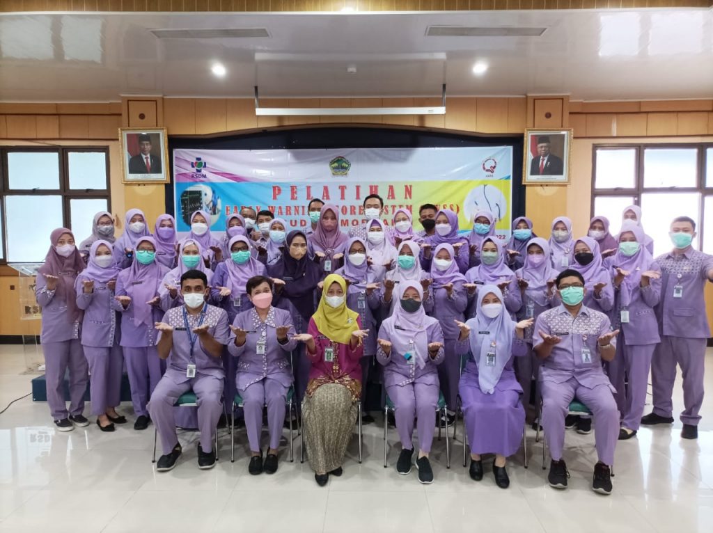 Pelatihan Early Warning Score System (EWSS) bagi Perawat RSUD Dr. Moewardi