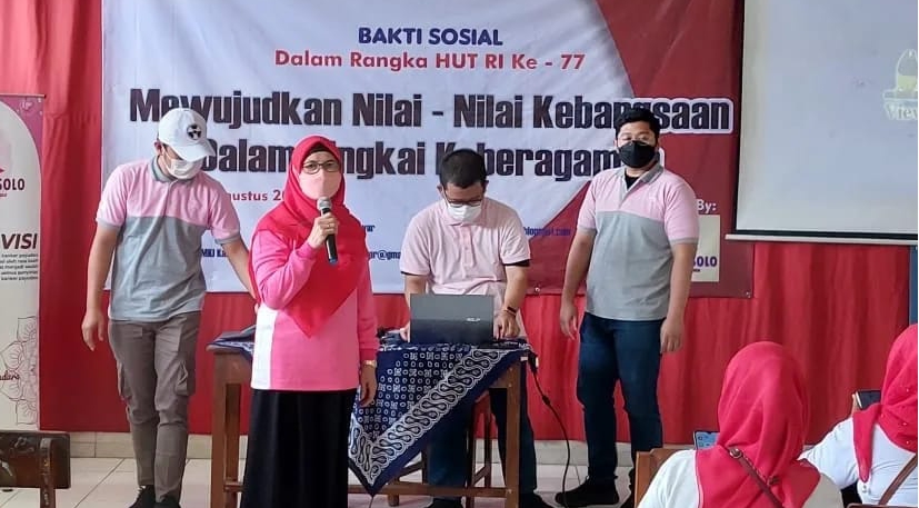 Baksos Seminar dan Pemeriksaan Deteksi Dini Kanker Payudara dengan USG di Karanganyar