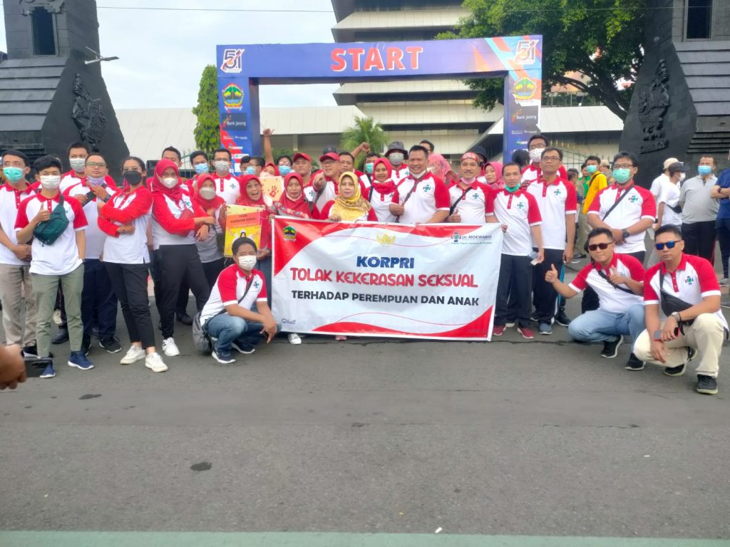 RSUD Dr. Moewardi Turut Meriahkan Jalan Sehat dan Penanaman Pohon dalam HUT ke-51 KORPRI Provinsi Jawa Tengah Tahun 2022