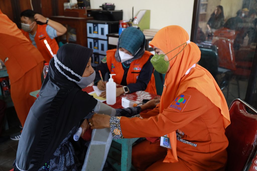 RSUD Dr. Moewardi Gelar Baksos untuk Warga di Desa Dampingan (Desa Serenan, Juwiring, Klaten)