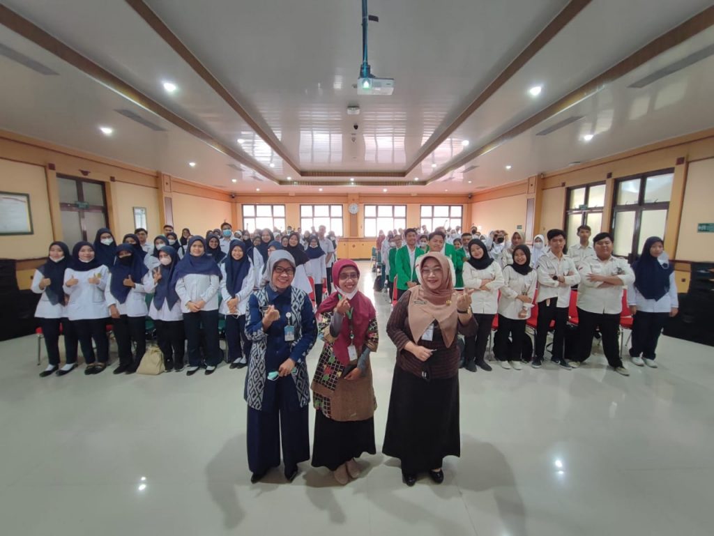 Pradik Mahasiswa Nakesla (Tenaga Kesehatan Lainnya) di RSUD Dr. Moewardi
