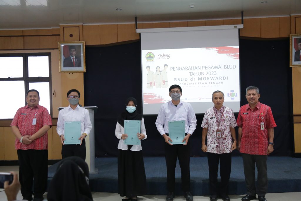 Pengarahan dan Penyerahan SK Pengangkatan Pegawai BLUD RSUD Dr. Moewardi TMT 1 Agustus 2023
