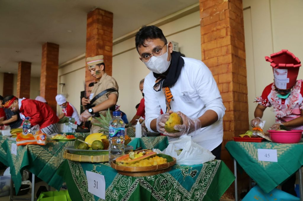 Lomba Membuat Lotis
