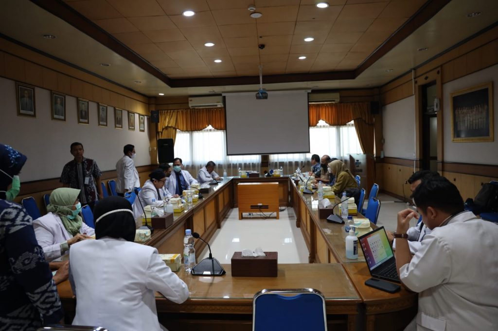Monitoring Evaluasi Layanan KJSU dan KIA oleh Kementrian Kesehatan di RSUD Dr. Moewardi