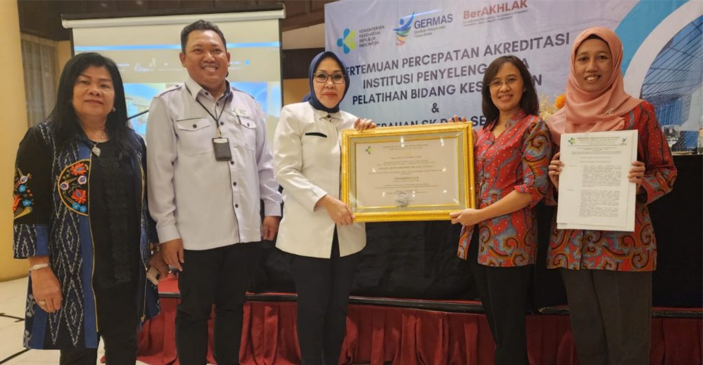 RSUD Dr. Moewardi Menerima Sertifikat Akreditasi Institusi Penyelenggara Pelatihan Bidang Kesehatan