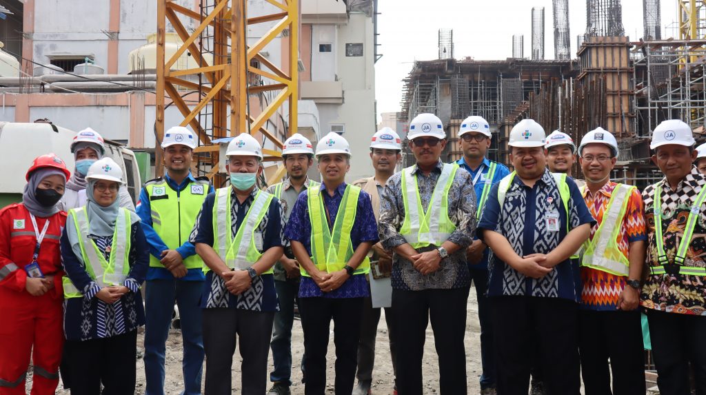 Kunjungi RSUD Dr. Moewardi, Pj Gubernur Jawa Tengah Apresiasi Perkembangan Pelayanan