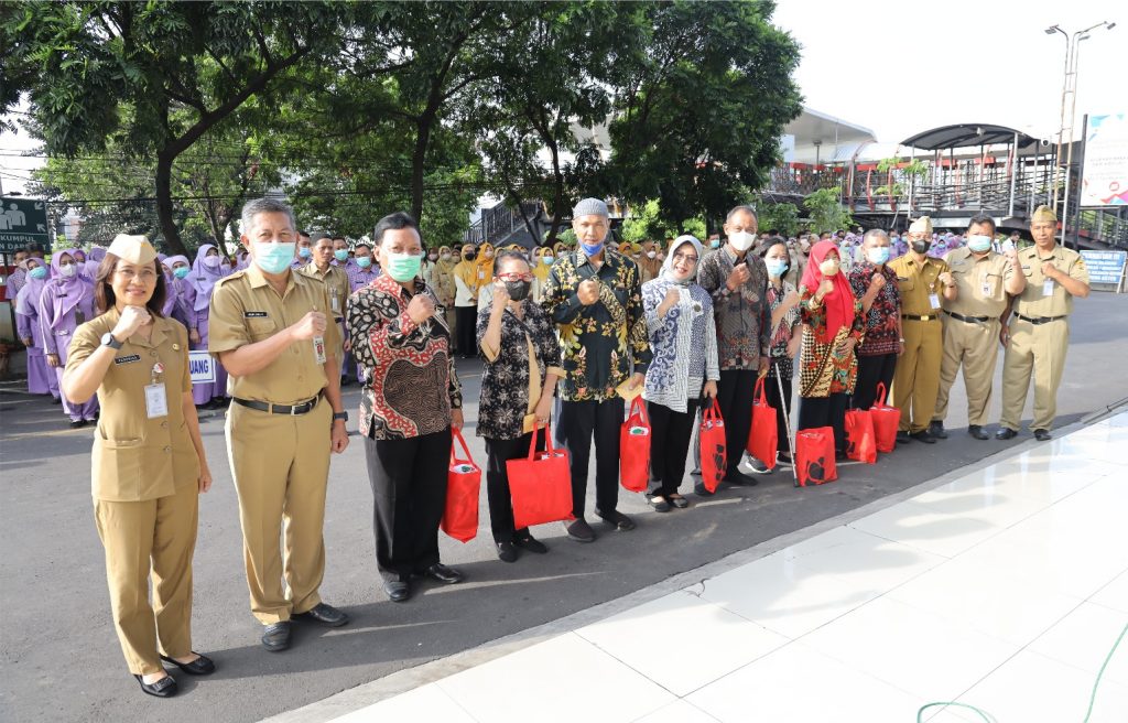 Pelepasan Pegawai Purna Tugas RSUD Dr. Moewardi TMT 1 Oktober – 1 Desember 2023