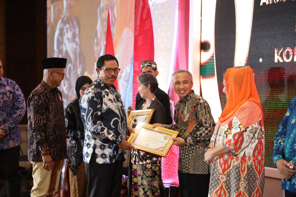 RSUD Dr. Moewardi Meraih Predikat Badan Publik Informatif Terbaik Kategori Rumah Sakit Provinsi Jawa Tengah