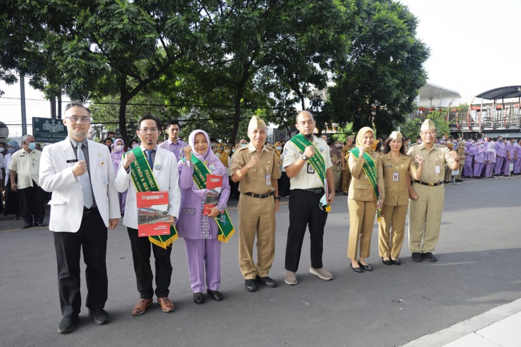 Pemberian Penghargaan Pegawai  Berkomitmen & Berintegritas Periode Januari – Maret 2024