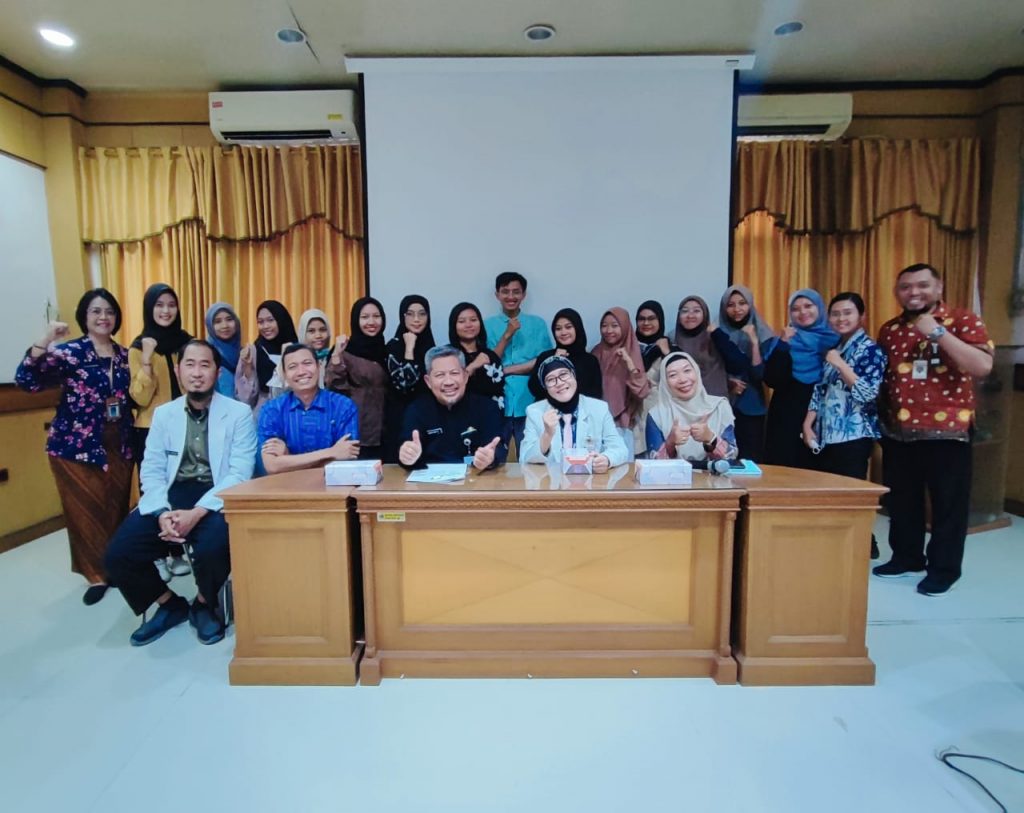 Kunjungan Lapangan Prodi Fisika FMIPA UNS Terkait Fasilitas Radioterapi di RSUD Dr. Moewardi