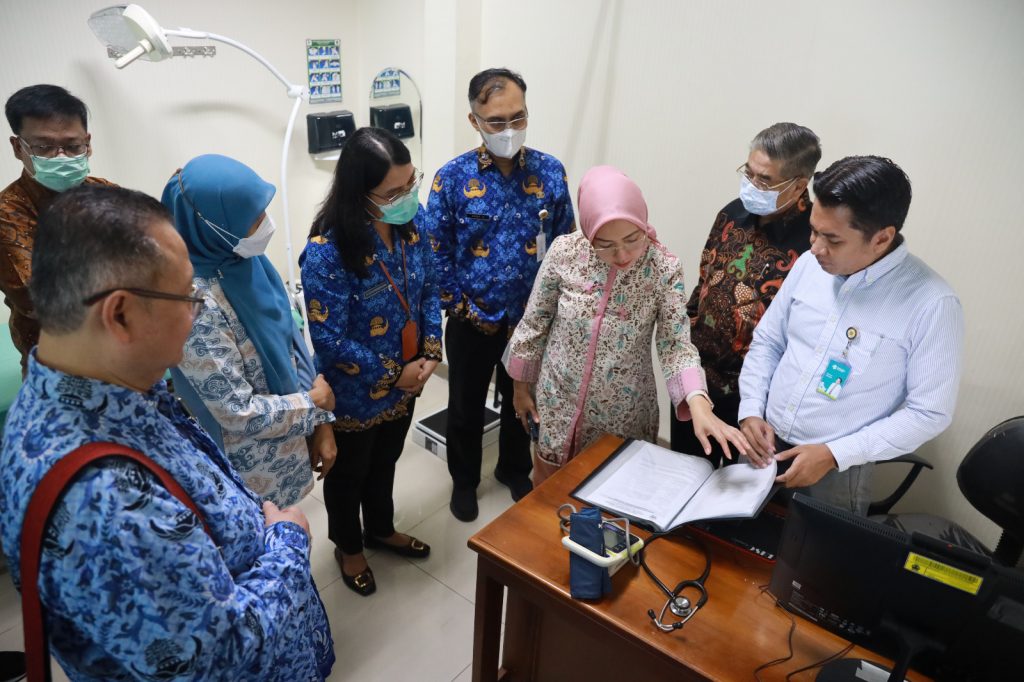 Verifikasi Lapangan Perpanjangan Izin Operasional RS sebagai Penyelenggara Penelitian Berbasis Pelayanan Sel Punca