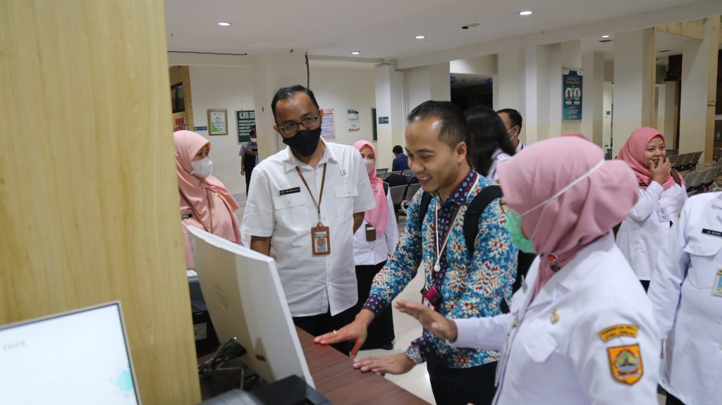 Evaluasi Lapangan Kegiatan PEKPPP (Pemantauan dan Evaluasi Kinerja Penyelenggaraan Pelayanan Publik) oleh Kementrian PANRB