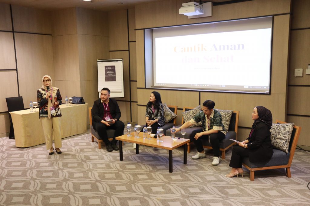 PERAPI Bersama RSUD Dr. Moewardi Gelar Seminar Awam Aesthetic Talkshow “Tampil Cantik dan Bugar”