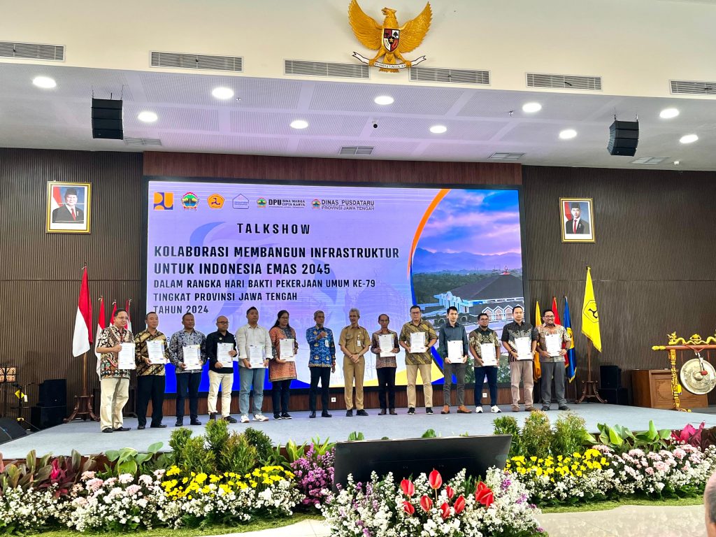 RSUD Dr. Moewardi Turut Hadir dalam Puncak Acara Hari Bakti Pekerjaan Umum ke-79