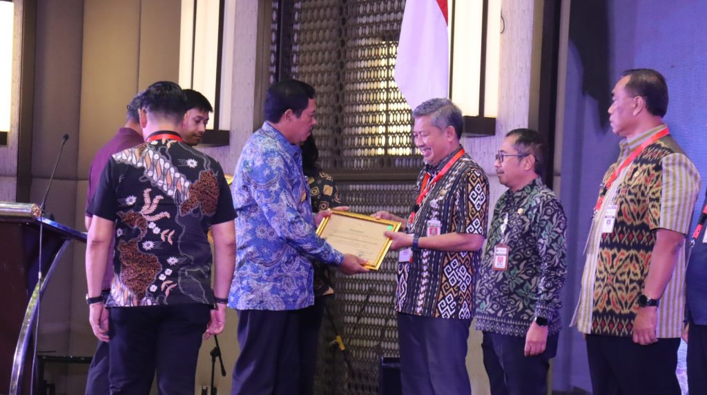 RSUD Dr. Moewardi Menerima Apresiasi atas Kepatuhan dalam Pelaporan LHKPN 2023 Terbaik